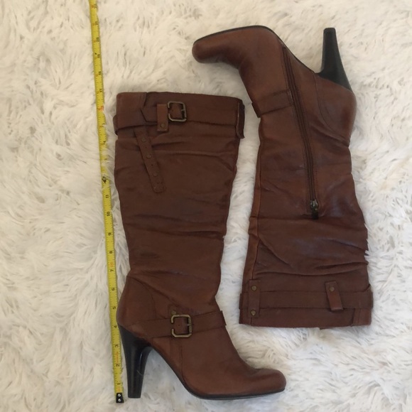Women’s Guess Boots in size 7 - Picture 2 of 10